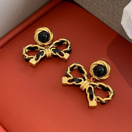 

2025 Fashion Black Acrylic Leather Bow Gold Earrings Woman Cute Charm Girl Gift Jewelry Trend