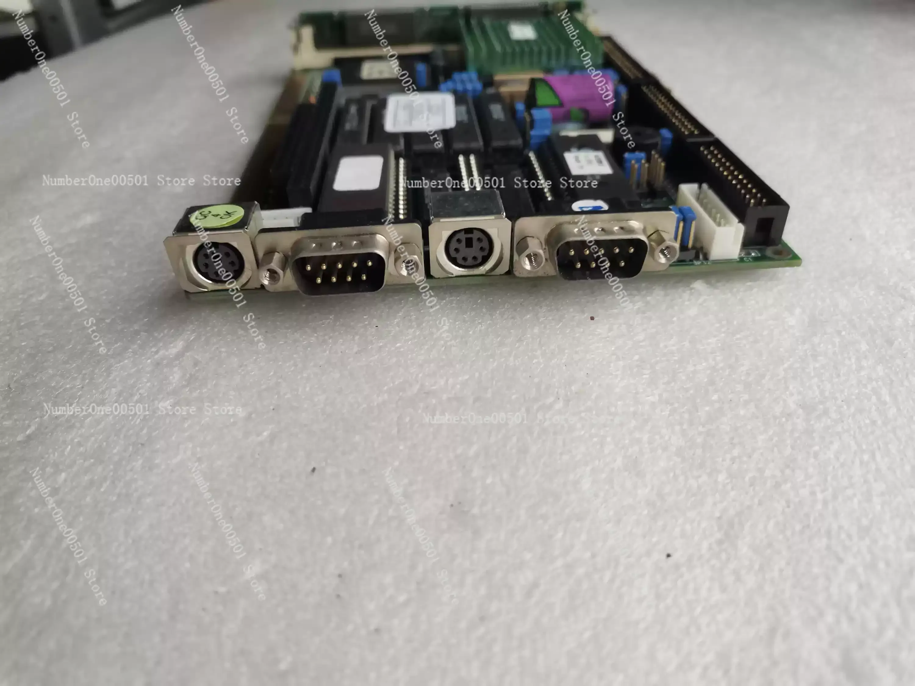 

Промышленная материнская плата LMB-486LH половинной длины с 486 ISA-слотами, без заглушки, б/у