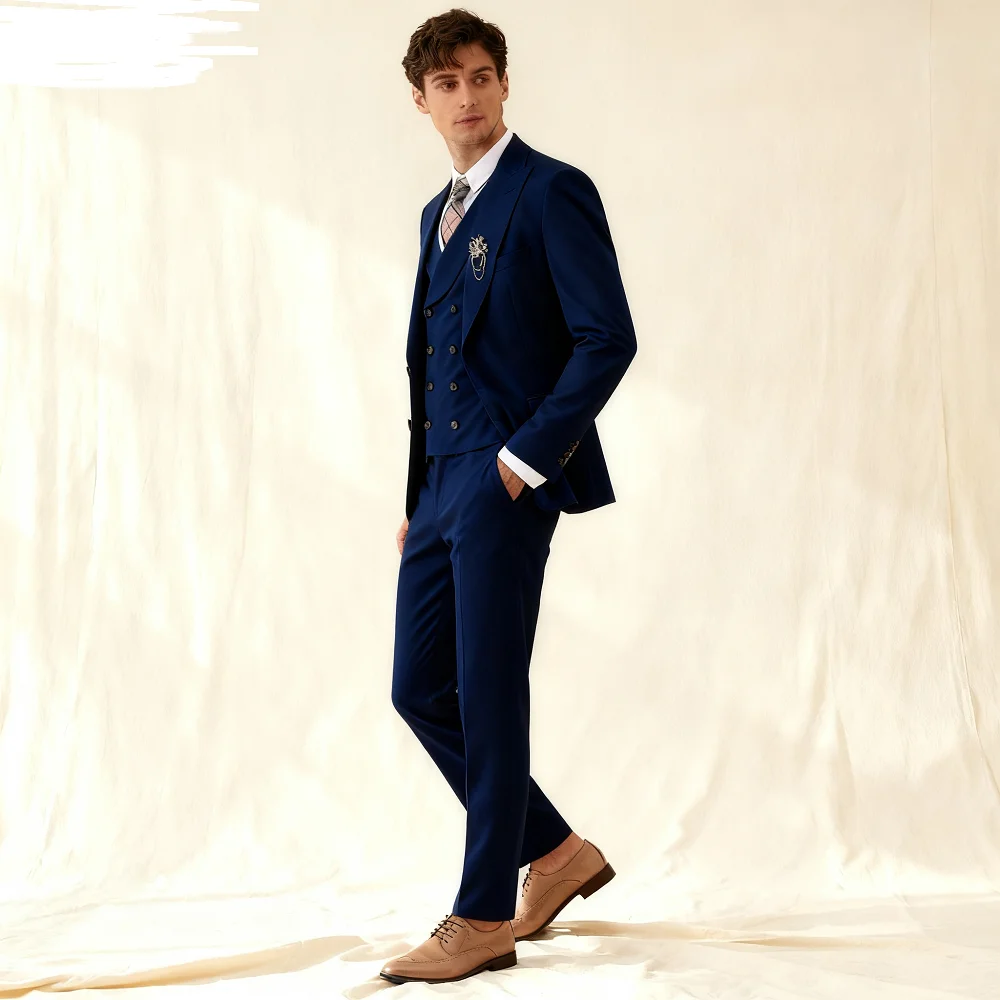 

Customizable Soft Pink Men's Tuxedo Three-Piece Suit with Peak Lapel Unique Chest Pocket Jacket Pants Vest Set Formal Wear