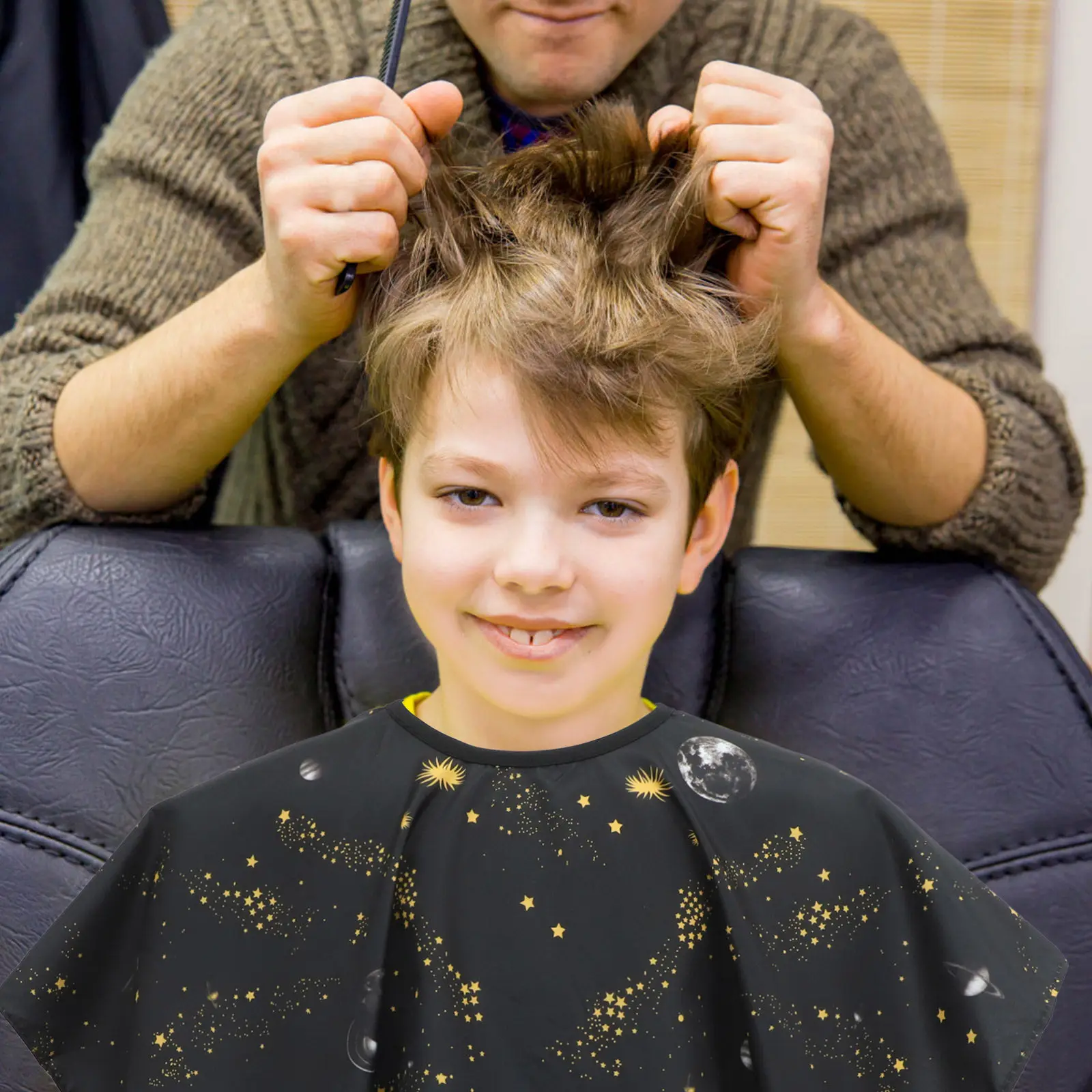 

Детская накидка для стрижки волос с принтом, водонепроницаемая, антистатическая, легкая, быстросохнущая, для использования в салонах и дома