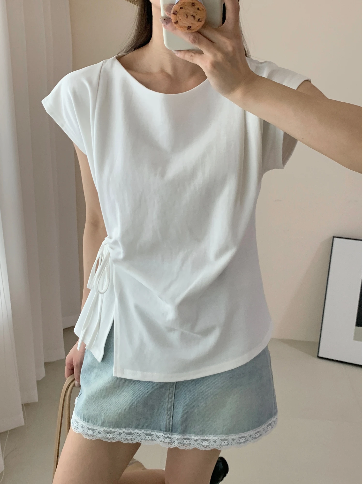 

Корейская свободная футболка круглого кроя Ne с асимметричным дизайном, однотонный топ с открытым разрезом и эффектом похудения ature Sve