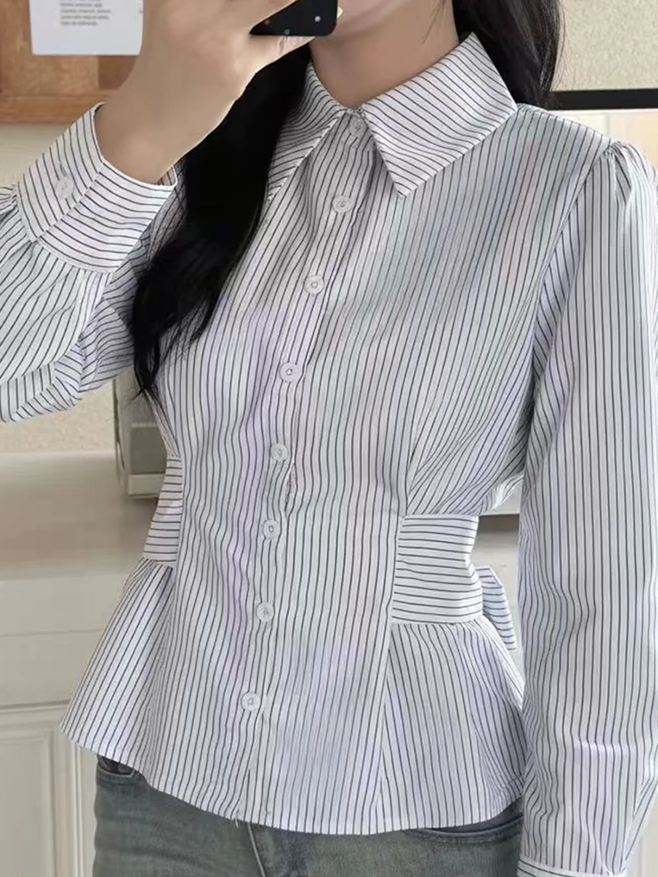 

Spring Fashionable and Intellectual Style Classic Color Blocked Stripe Printed Collar Button Front Strap Waist Long Sleeve Shirt