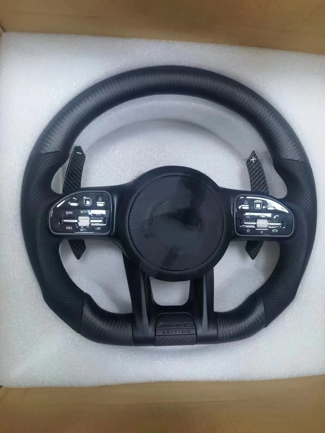 

Steering wheel with heating suitable for Mercedes Benz C-Class, E-Class, S-Class AMG steering wheel w205 W206 W213 W238 W222