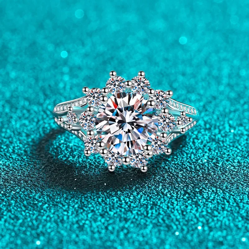 18K Gold Inlaid Women's Ring, 3-carat Moissanite Light Luxury Style Ring, Pt950 Platinum Fashionable Simple Ring Jewelry