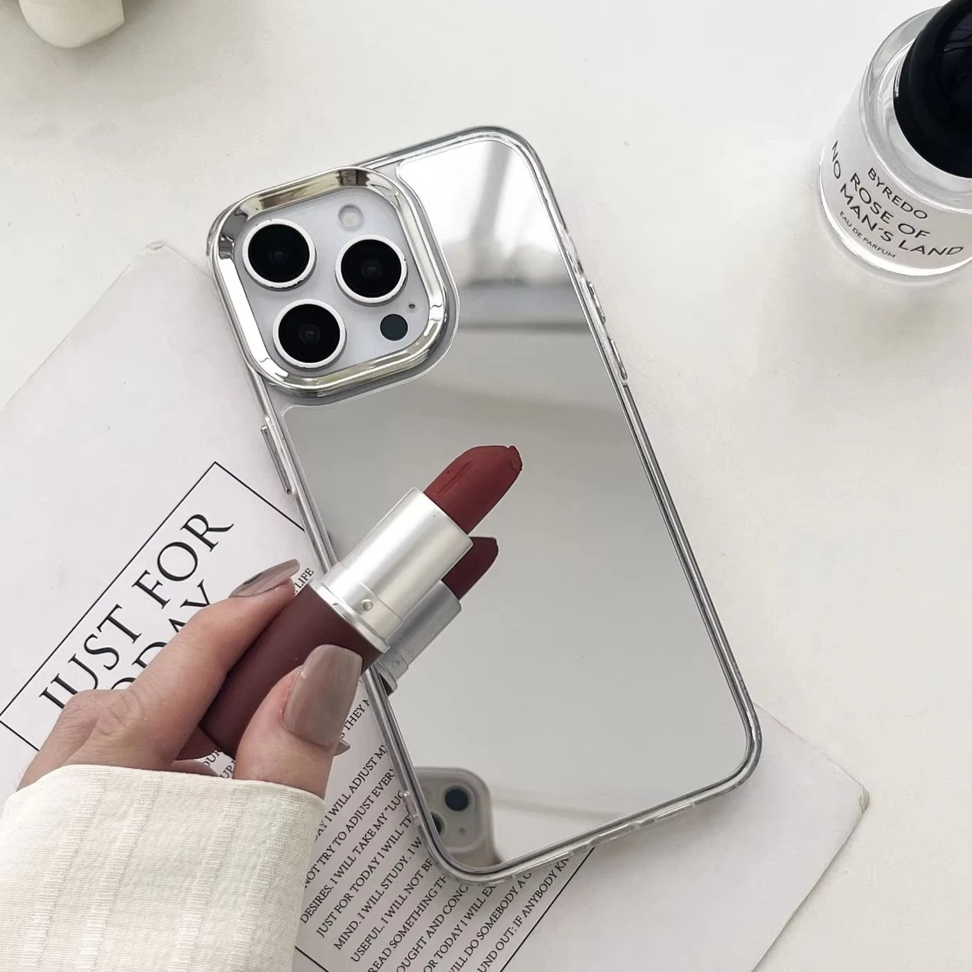 

Fashion Make UP Mirror Phone Case For iPhone 17 Pro 14 15 11 16 Plus Air 12 13 Pro max Silicon Protect Cover Shockproof Bumper