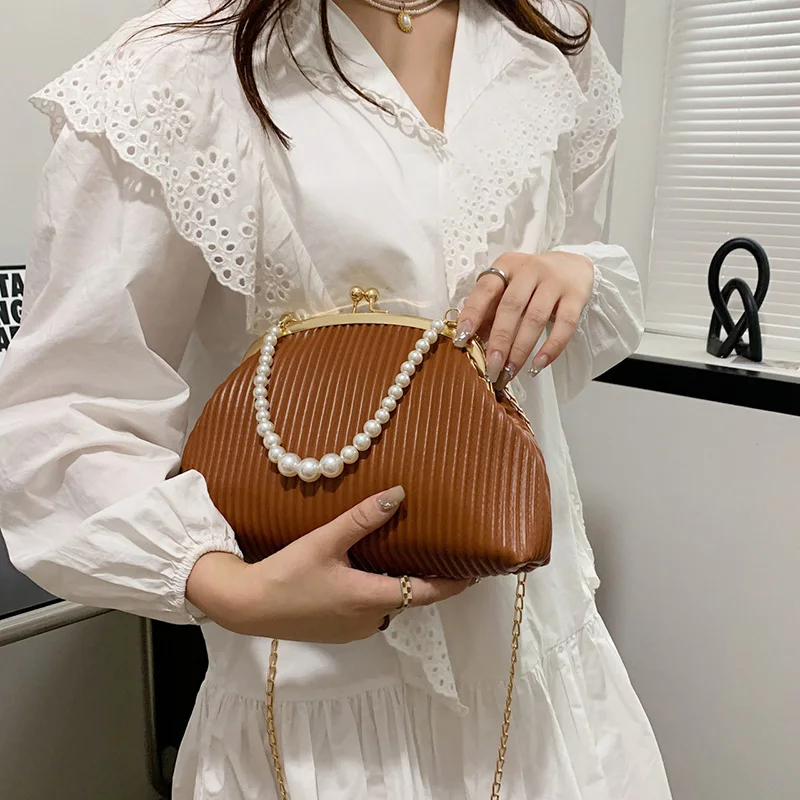 INS Elegant Women Pink White Clip Shell Shoulder Bag Brand Pearl Chain Sling Bag PU Leather Handbags and Purses Evening Clutch