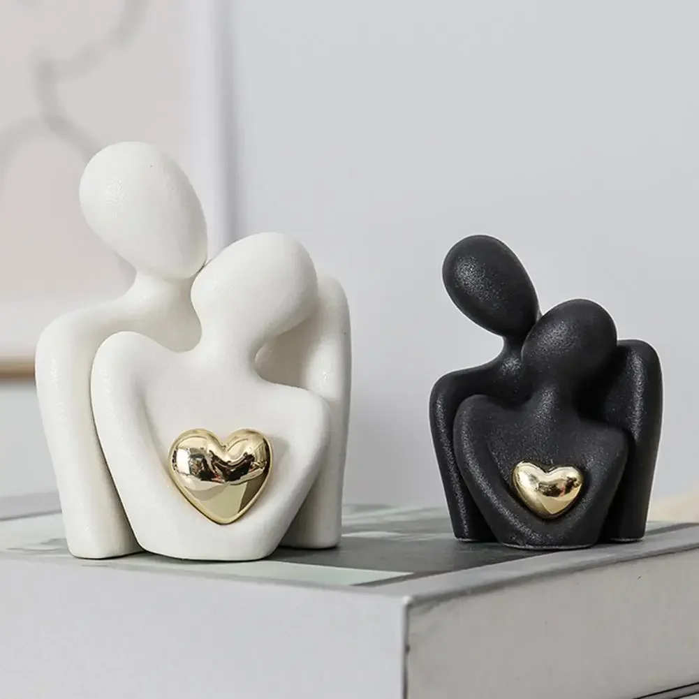 Bedroom Couple Figurine Couple Sculpture Golden Love Heart Couple Hug Figurine Ceramic Embrace Statue for Room Bedroom Decor