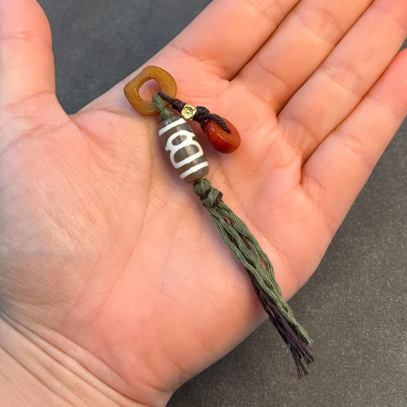 Tibetan cultural relics, bone carvings, Pixiu pendants, Tianzhu roots, Medicine Buddha tassels, keychains, bags, pendants