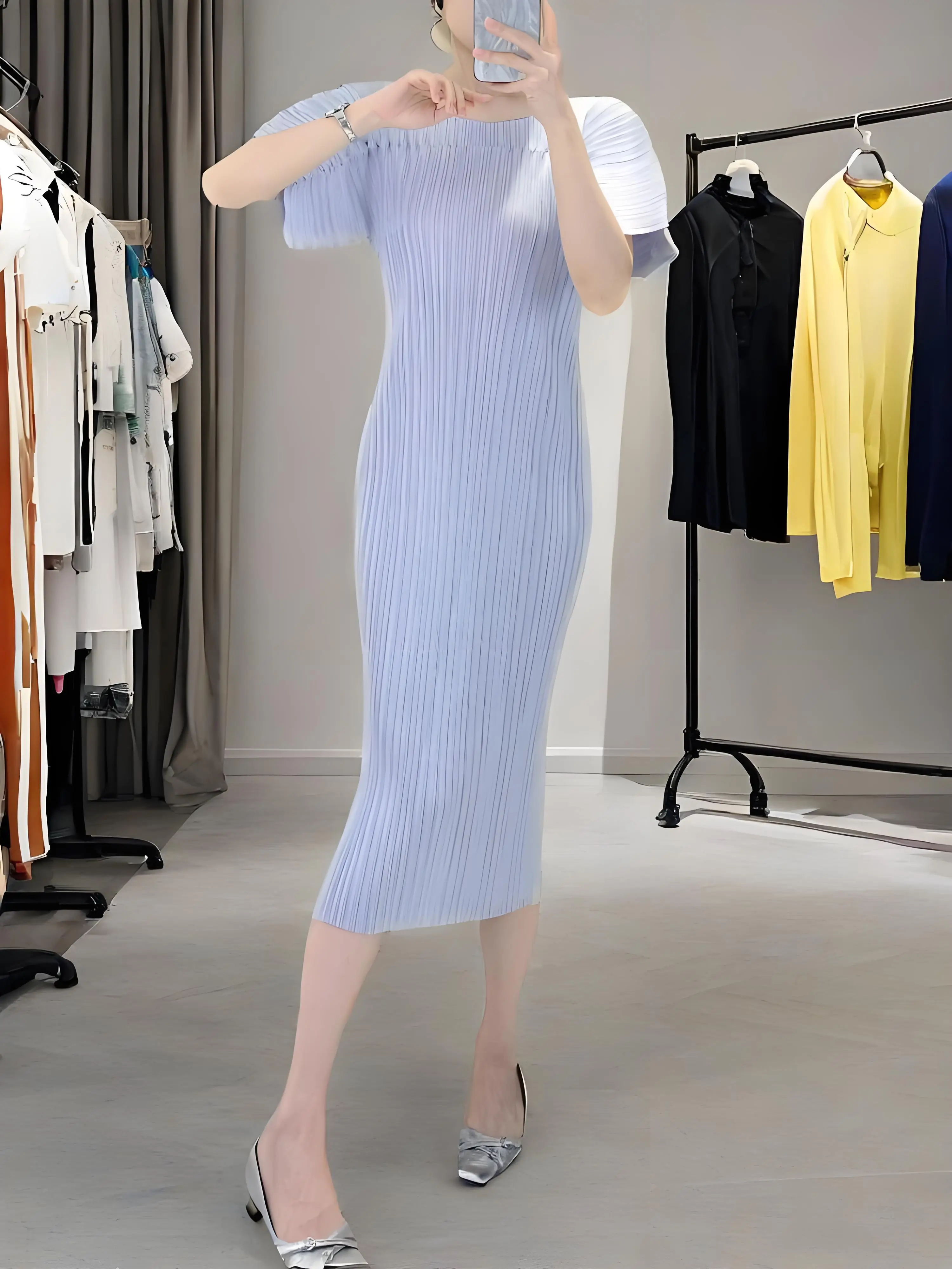 

Miyake Spring and Summer 2025 Simple Dress Slim Thin Folded Sleeve High Elastic Pleated Skirt Temperament Elegant Design Skirt
