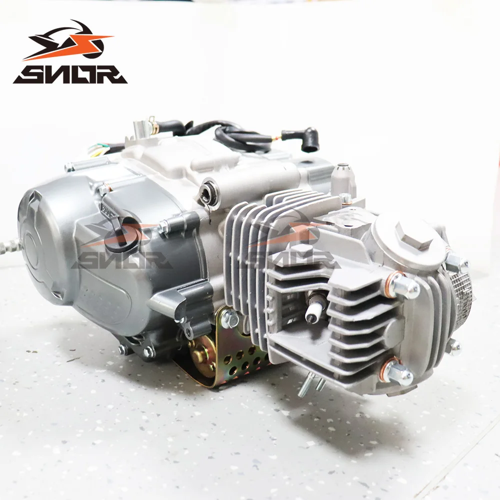 Wysokiej jakości silnik motocyklowy SNOR do silnika C8 110cc z elektrycznym rozrusznikiem, silnik wyścigowy poziomy z zakrzywioną belką.