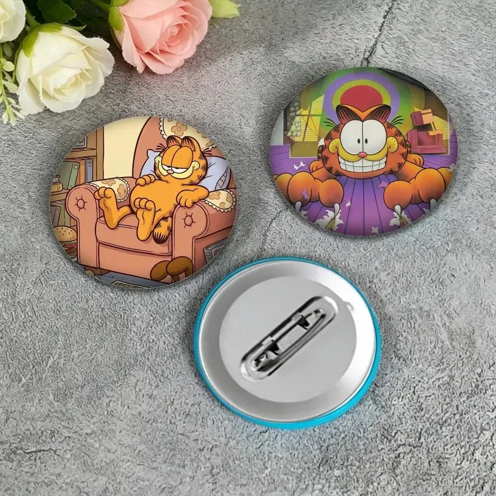 Cute Anime G-Garfields Cat New 25 32 44 58 75mm Badges Personalized Round Brooches Pins Accessory Gift