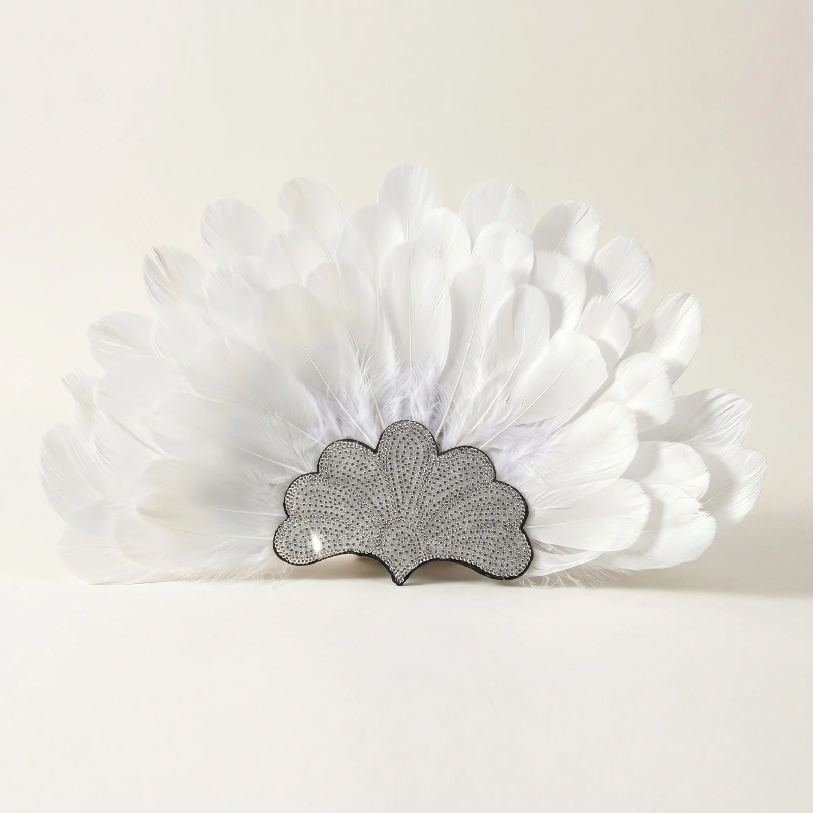 

Feather Headdress Fan-Shaped Feather Crown Headdress with Sequins Dramatic Headwear Statement for Performers, Carnival