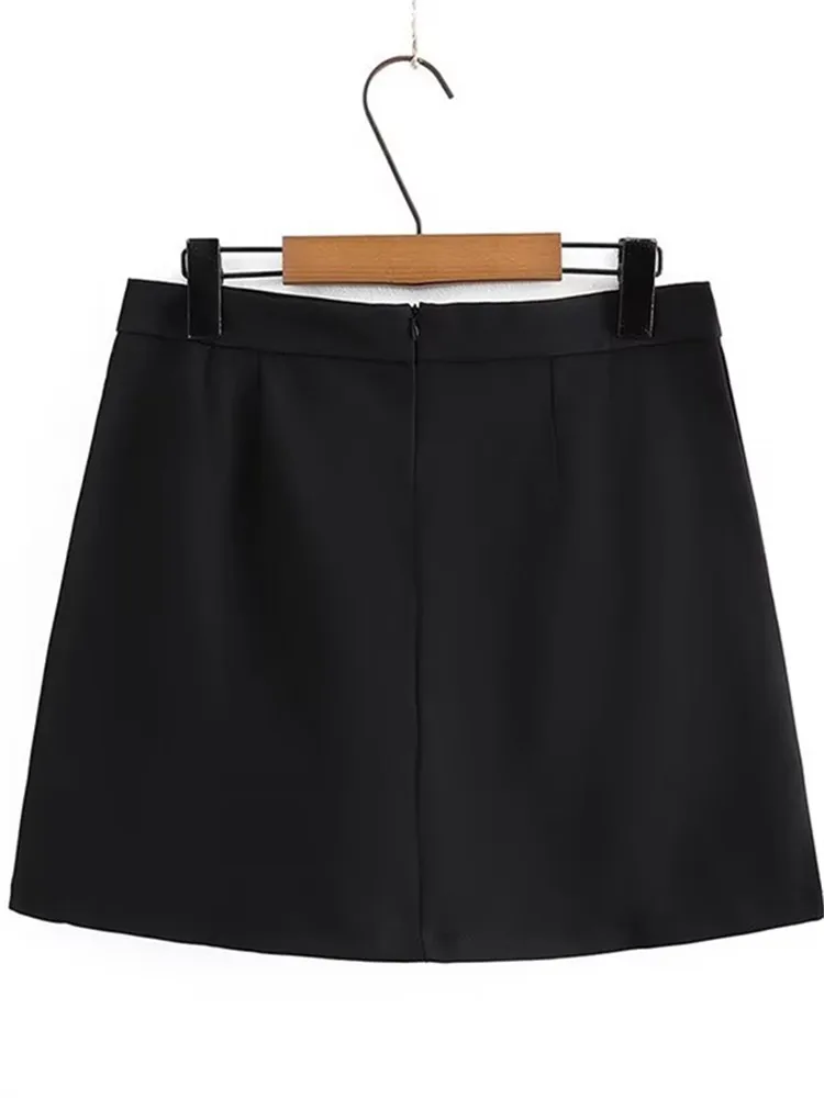 Plus Size Women's Skirt Non-Stretch Polyester Miniskirt Summer Black Skirt Decorated With Stroke Pockets Skirt For Plump Women