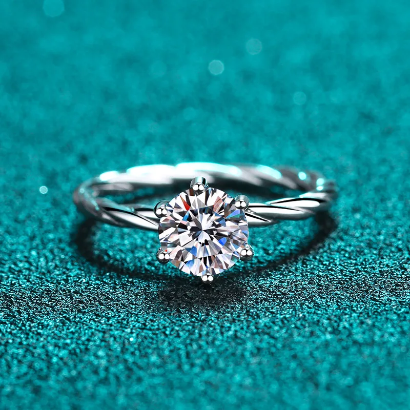 Elegant PT950 Platinum 1-Carat Mossanite Ring for Women, Twisted-Band RingSimple and Stylish Hand Jewelry