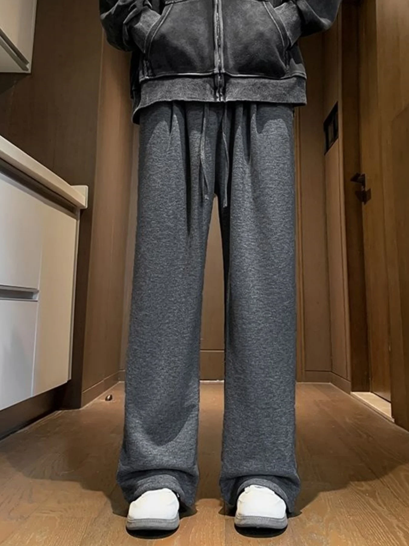 Pantalones casuales suaves y agradables para la piel de estilo coreano para mujer, nuevos pantalones largos deportivos de pierna ancha, cómodos y drapeados de color sólido para adolescentes, de moda