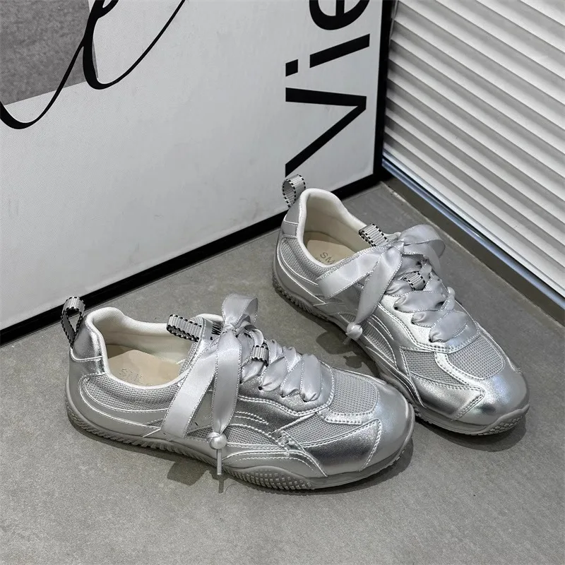 

The 2025 New Summer and Autumn Single-mesh Breathable Thin White Sneakers, Casual Sneaker Shoes and Best-selling Women's Shoes