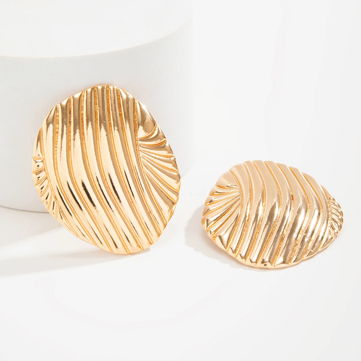 IngeSight.Z Vintage Metal Big Oval Stripe Stud Earrings for Women Punk Gold Color Geometric Earrings Party Jewelry Gift 2023