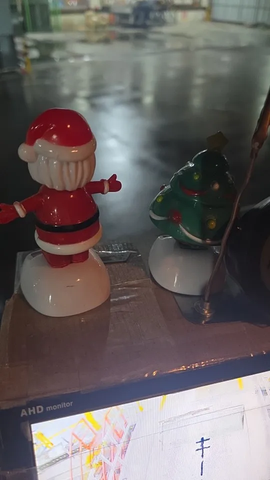 2024 Christmas Cute Car Ornament Solar Dancing Christmas Tree Snowman Santa Claus Elk Automatic Swing Car Interior Decoration photo review