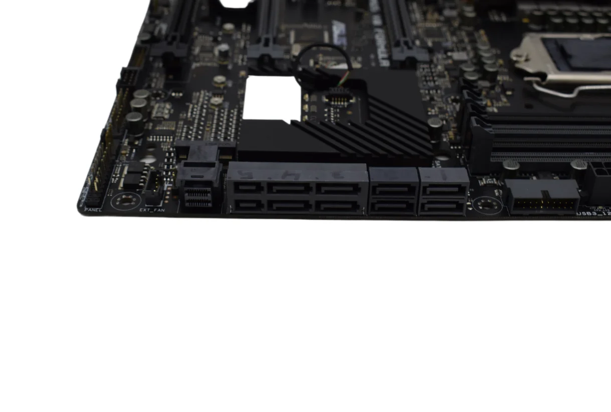 اللوحة الأم ASUS ROG MAXIMUS VIII FORMULA تدعم i7 6700K 7700K 7700 i5 6500 7600 i3 6300 6100 CPU 4 × DDR4 M.2 Z170 اللوحة الرئيسية