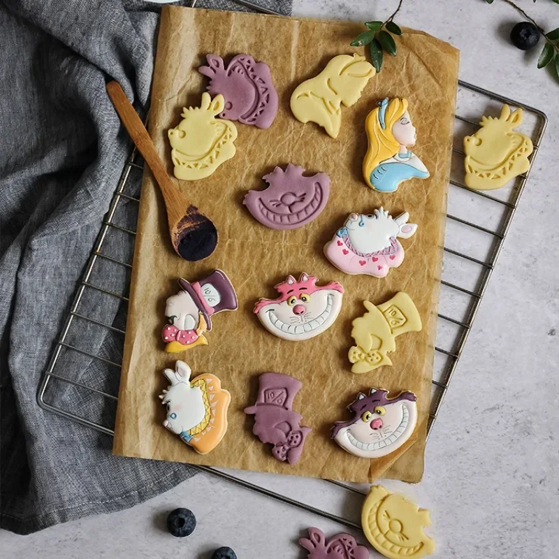 Alice in Wonderland Cookie Cutter and Stamps Tea Talk Interesting Fondant Biscuit Mold Handmade Cake Decor Baking Accessories