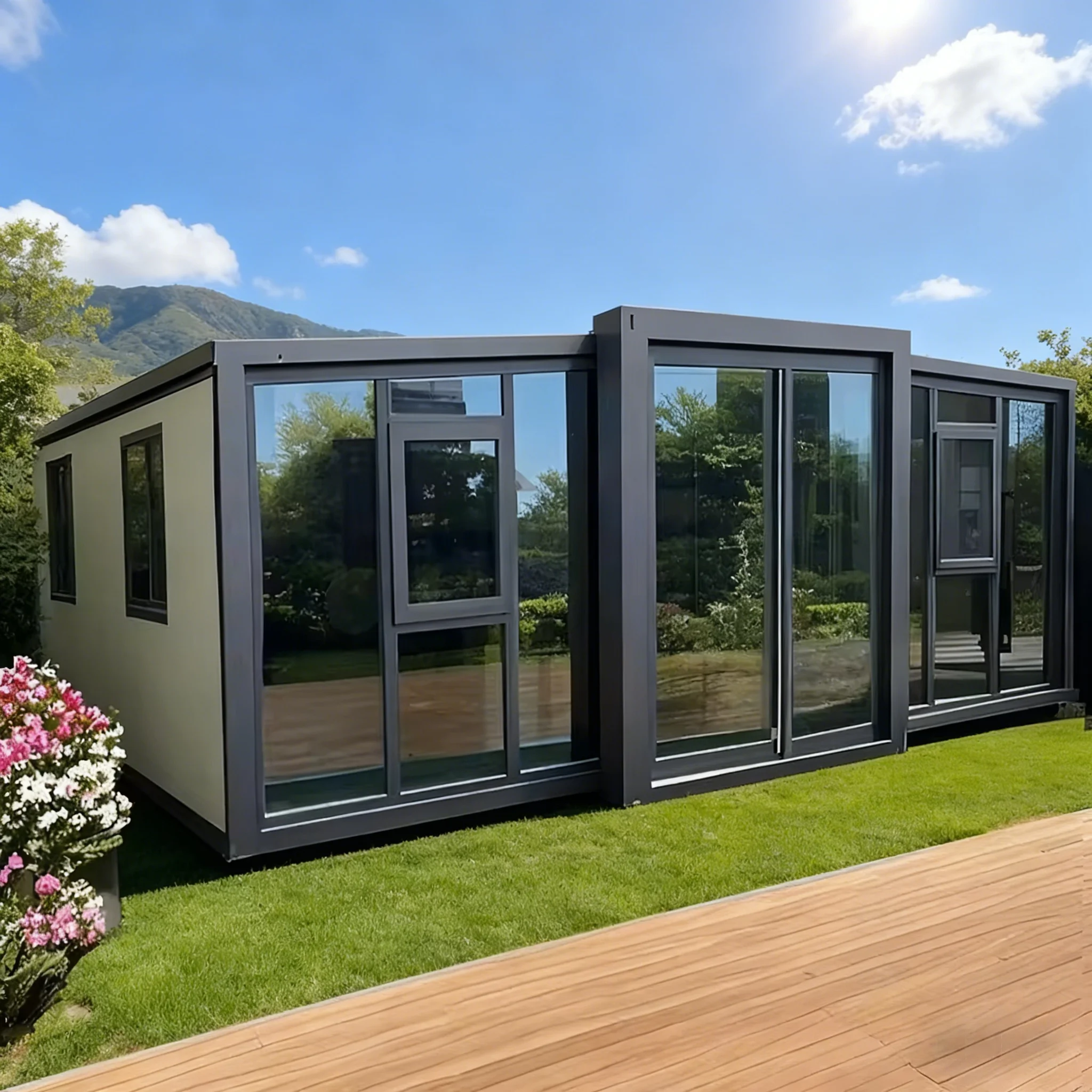 Customized Luxury 40ft Expandable Container House With 3 Bedrooms Portable And Foldable Design Made From Shipping Container Mate