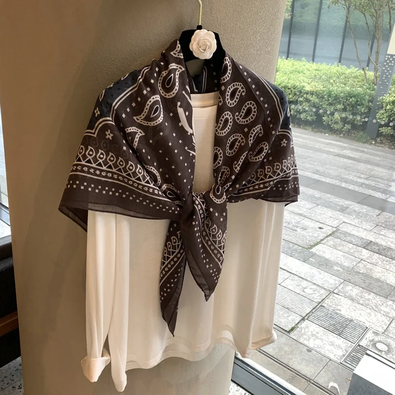 

Square Scarf Hijab Luxury Turban Female Headband Bandana Shawl Wraps Neckerchief Foulards Femme Elegant Windproof Daily Wear