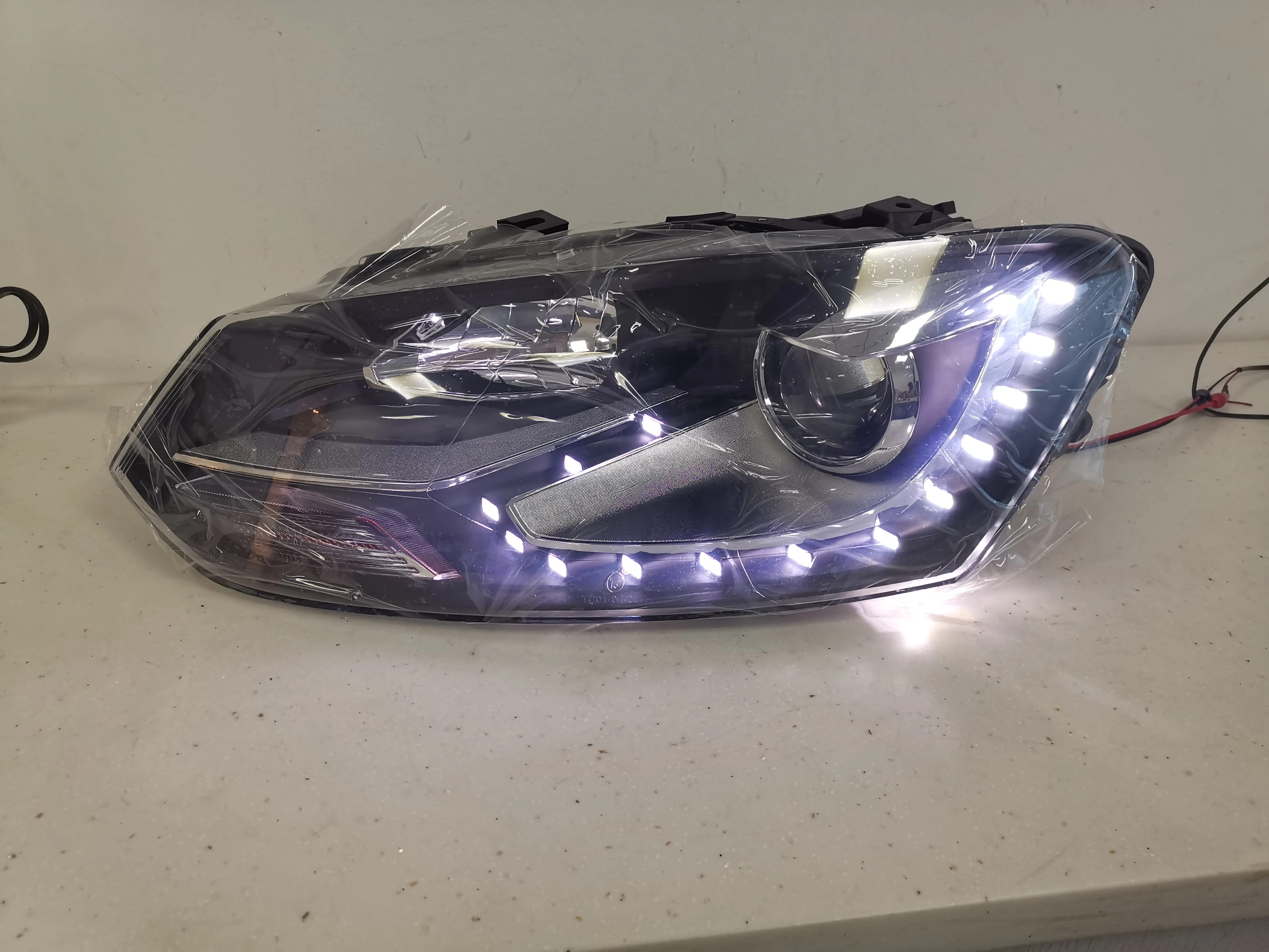 لـ V-W POLO 2010-2015 تحديث إلى Polo 2016 GTI رائجة البيع مصباح أمامي LED متتابع