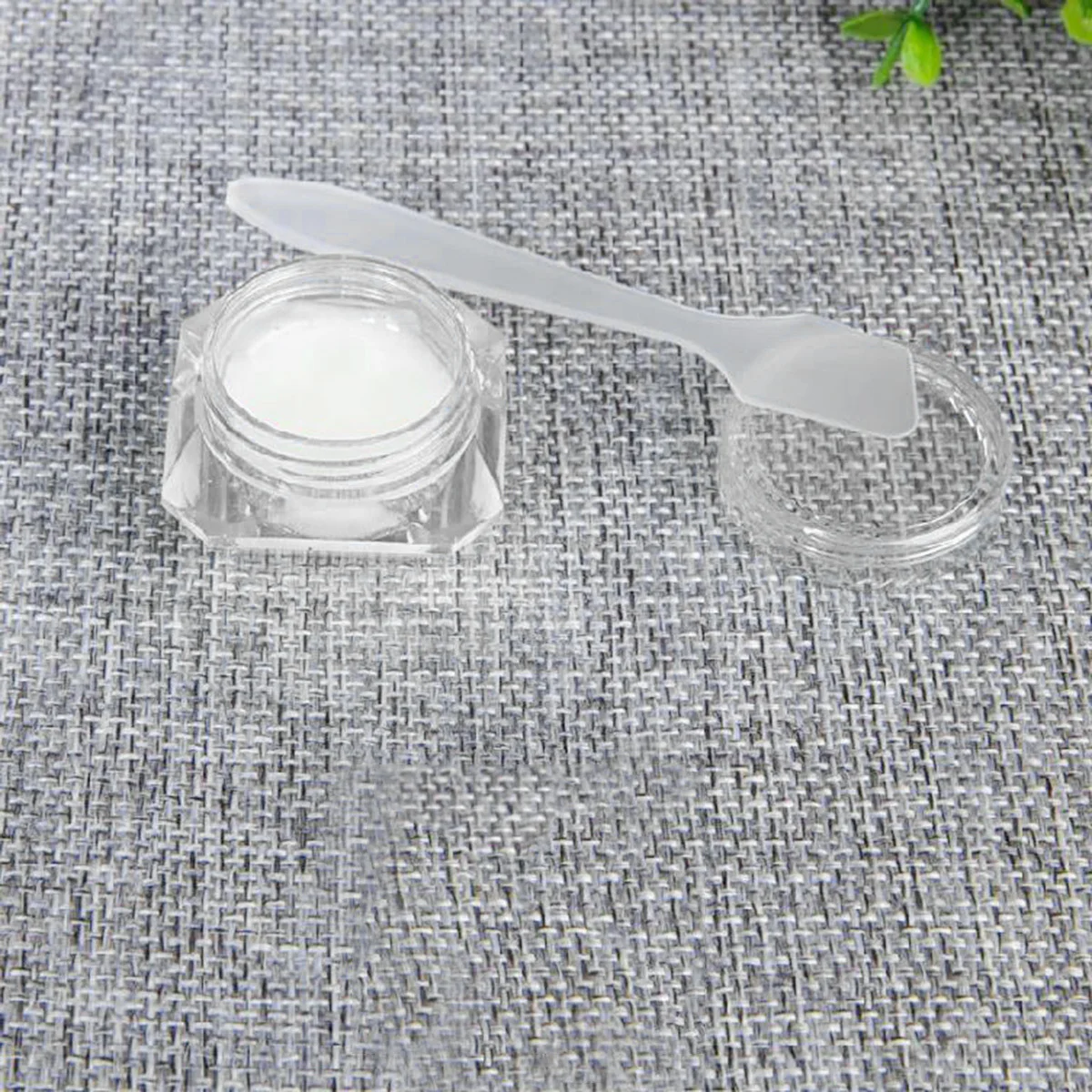 20 szt. Pojemników Wielokrotnego Użytku Przezroczyste Słoiczki 5G Puste na Kremy Balsamy Brokat Puder Sypki Cienie do Powiek Przechowywanie