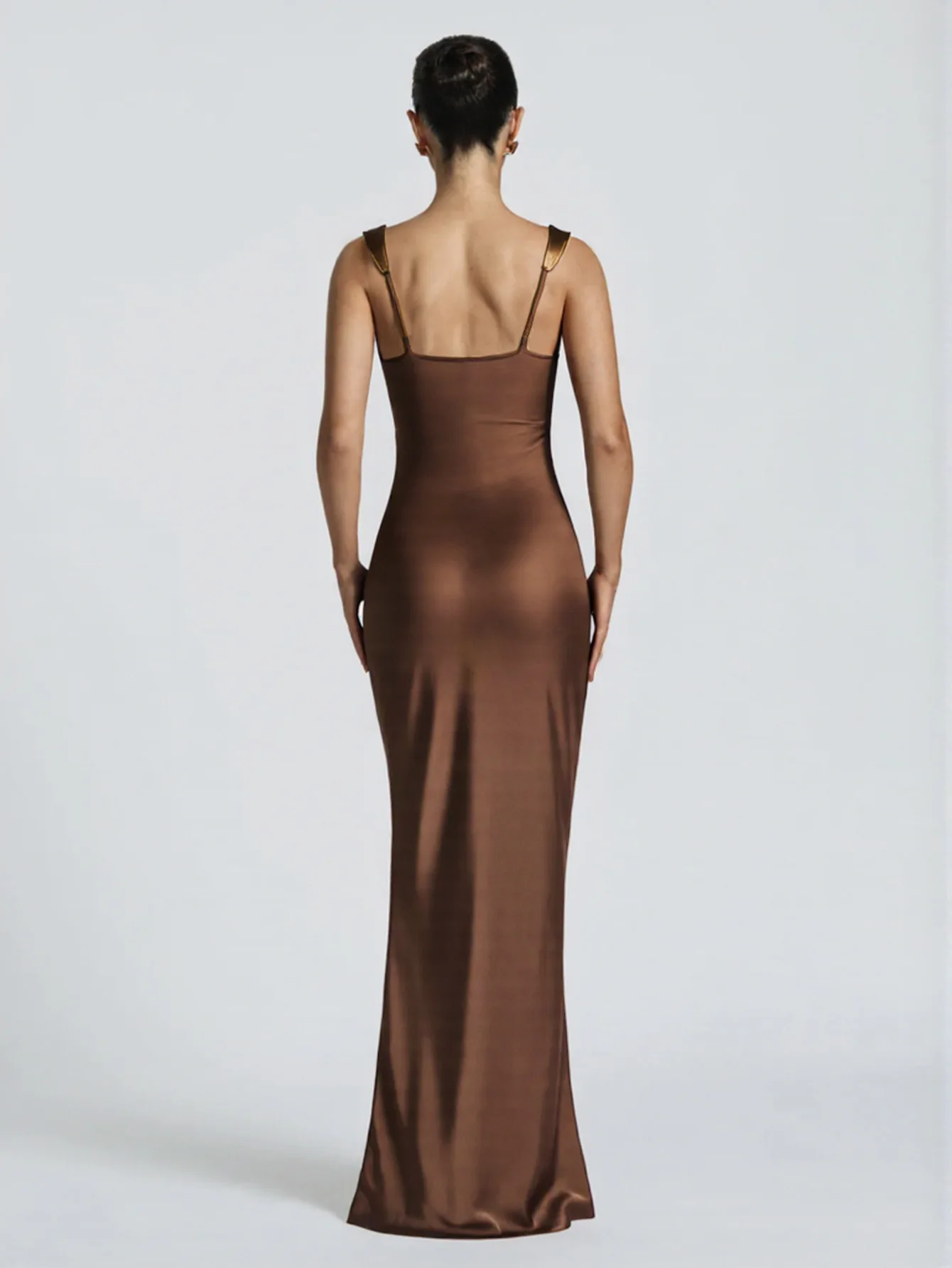 Onecozyday Damen-Maxikleid, formell, luxuriös, brauner Satin, Spaghettiträger, quadratischer Ausschnitt, gerüscht, figurbetontes Kleid, 2026, elegante Kleider