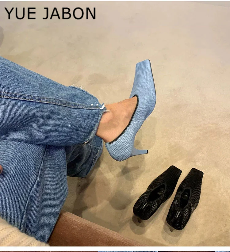 

Retro White Single Shoes Women's 2026 New Zebra Pattern Square Head High Heels Slim Heels Comfortable Soft Leather Women's Shoes