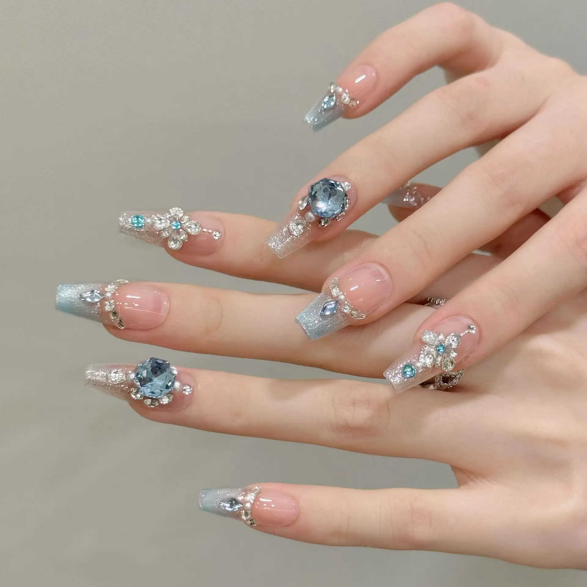 10-pecas-de-unhas-posticas-de-comprimento-medio-estilo-bailarina-com-efeito-olho-de-gato-adesivas-design-de-laco-e-diamante-gradiente-brilhante-estilo-frances