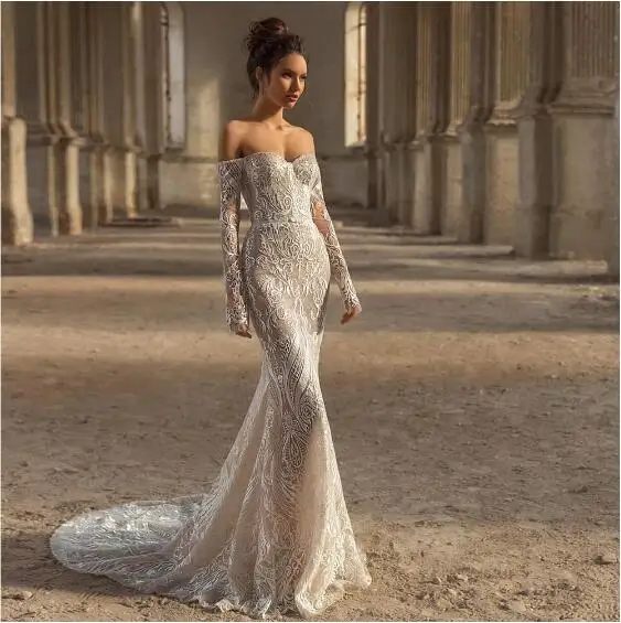 

Off-The-Shoulder Strapless Ivory Wedding Dresses Floor-Length Full Sleeve Sheath with Applique Backless Zipper Court Train 2022