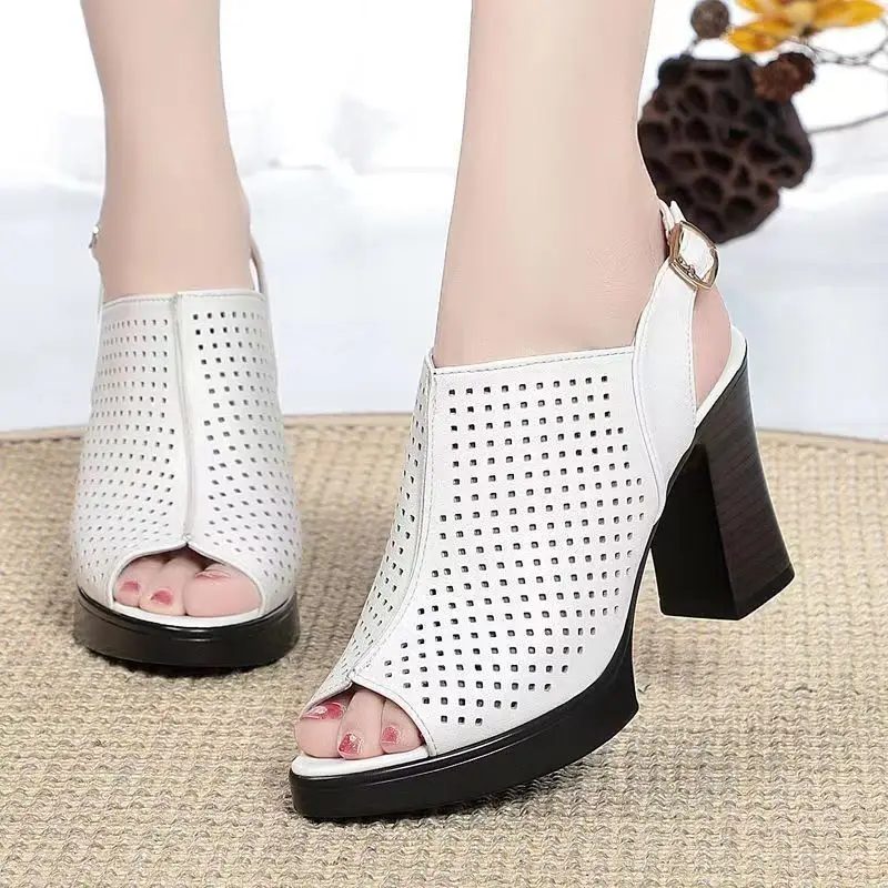 

Универсальные удобные новые сандалии из натуральной кожи с вырезом 8,5 см, лето 2023, женские сандалии-гладиаторы на блочном высоком каблуке, офисные сандалии