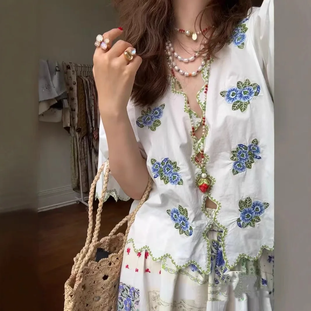 

Retro Embroidered irt Loose Sve V-Ne Wave Cotton ort Sve Women's French Sle Top Summer New Arrival