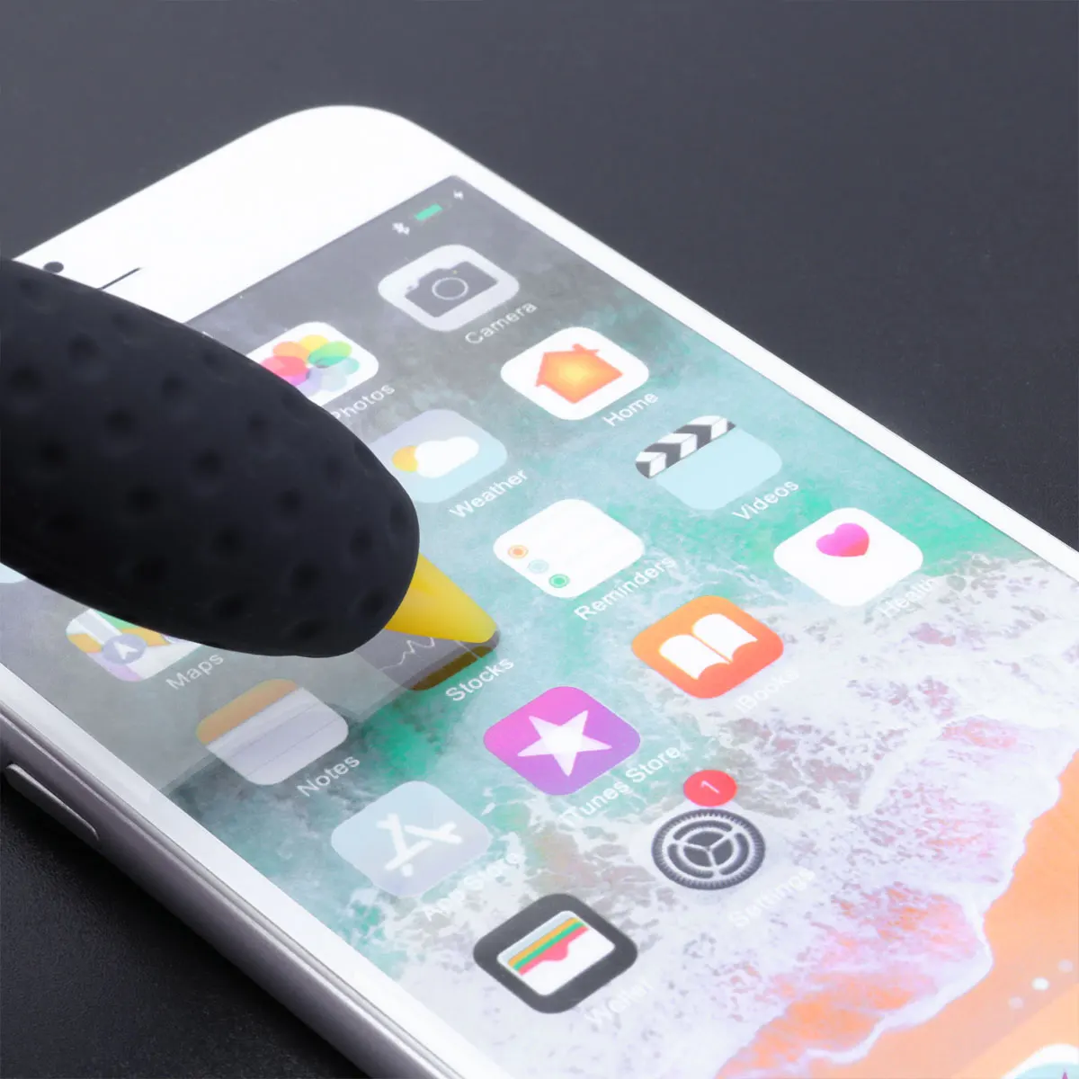 

Black Silicone Stylus Protective Sleeve Grip Holder Comfortable Anti-Slip Cover Reduce Finger Pressure for Pencil