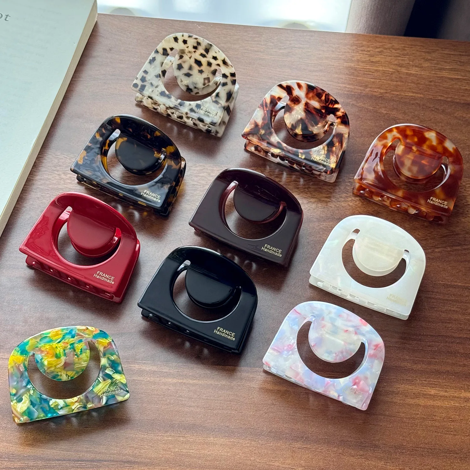 

Dowell Medium-sized Hollow-out Hair Clip High-end Acetate Hairpin Hair Accessory Shark Clip Hair Styling Accessory
