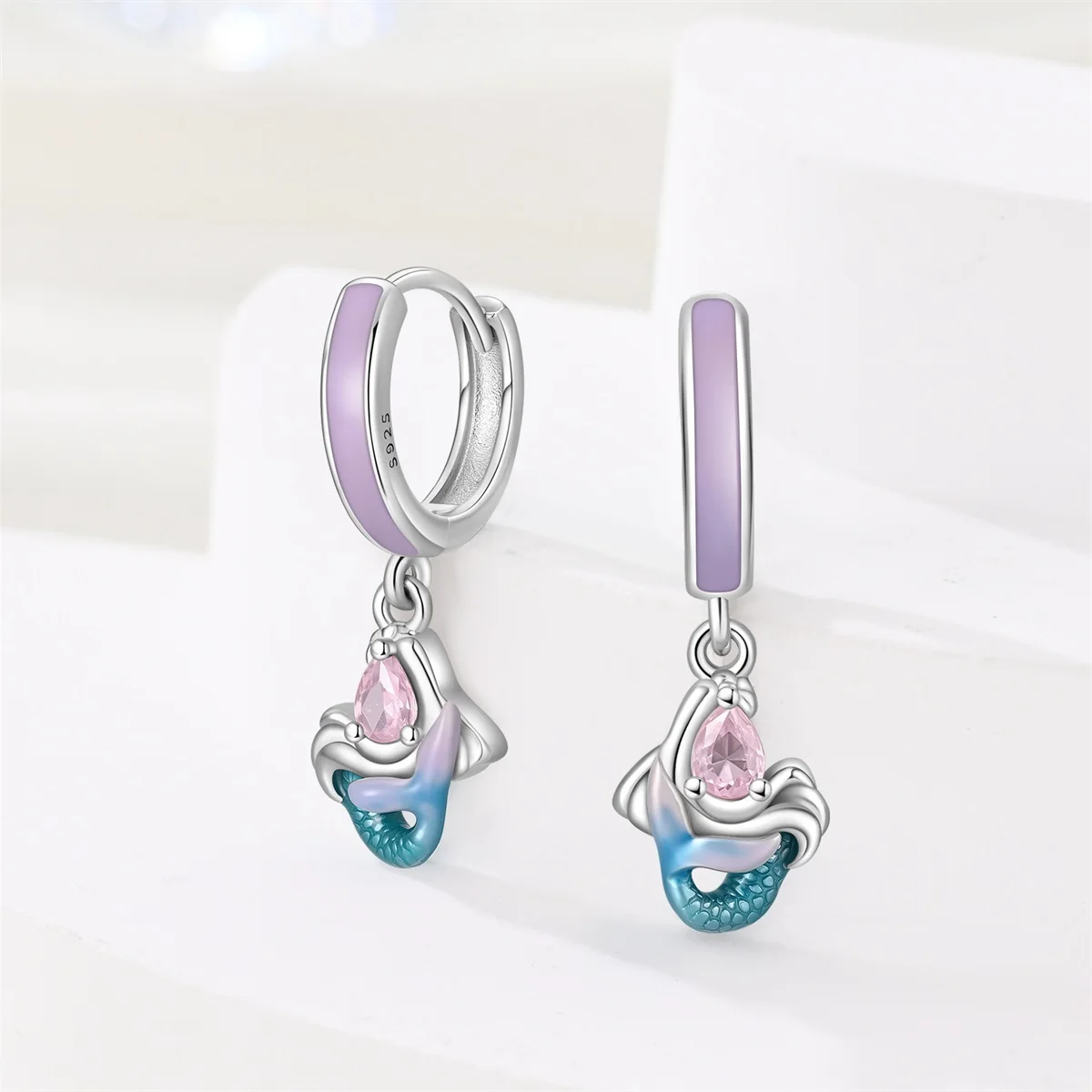 Kolczyki ze srebra próby 925 z serii Życie Morskie, kolczyki w kształcie kropli, różowo-fioletowe kolczyki z motywem syreny i żółwia, odpowiednie jako biżuteria damska.