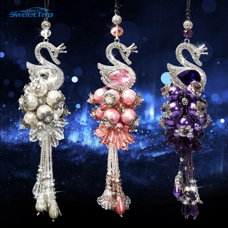 Women Crystal Inlaid Auto Pendant Rear view Mirror Decorate Girl Swan Diamonds Car Pendant Rhinestone Swan Car Interior Cute