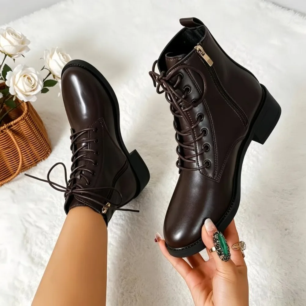 Damen Mode-Stiefeletten mit Rundem Zeh, Niedrigem Absatz, Rutschfest, Bequem, Ganzjährig Tragbare Damenschuhe, Glatte PU-Kampfstiefel – Detail 5