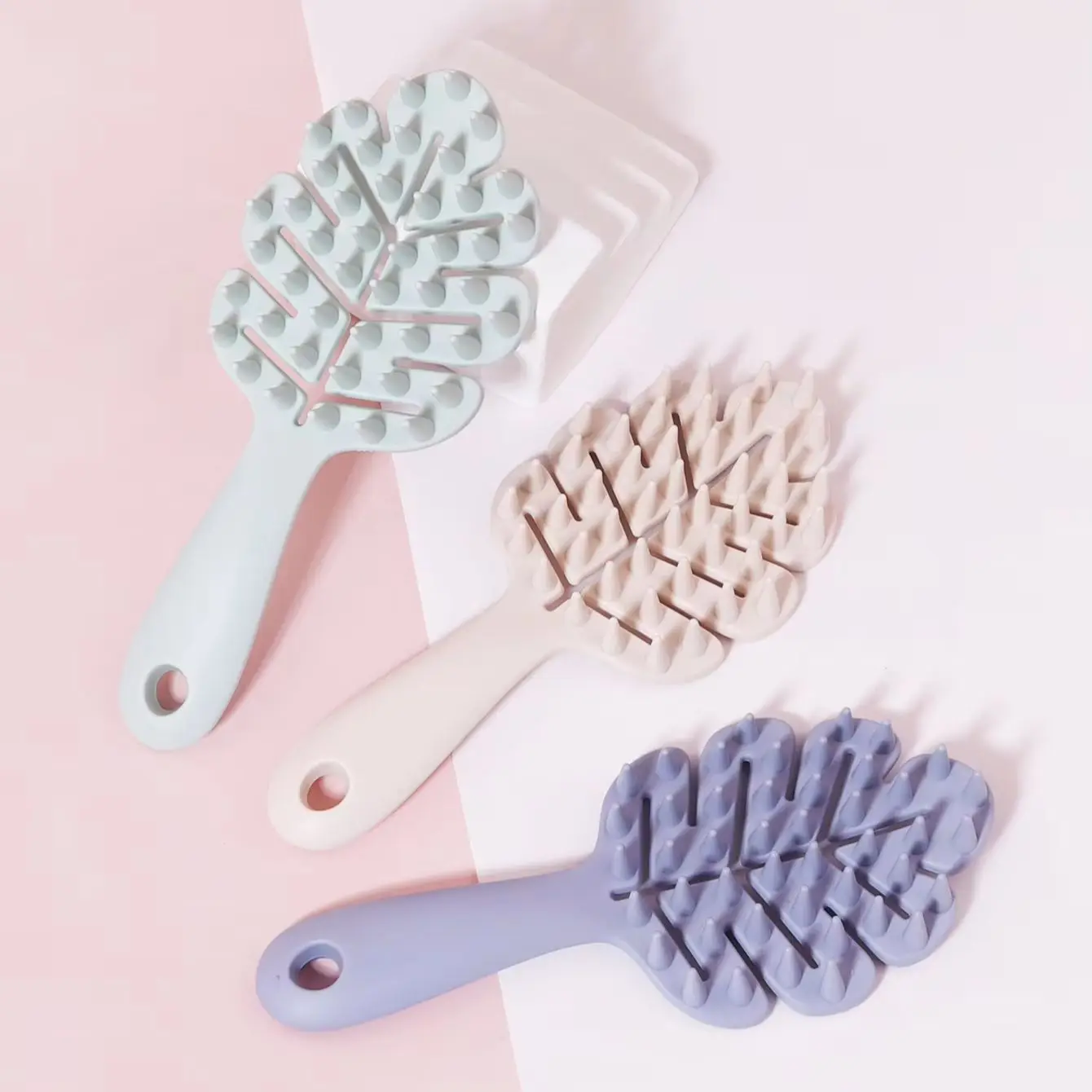 

1pc leaf shaped scalp massage shampoo brush, handle hair care brush, exfoliating hair brush Special for real hair wigs