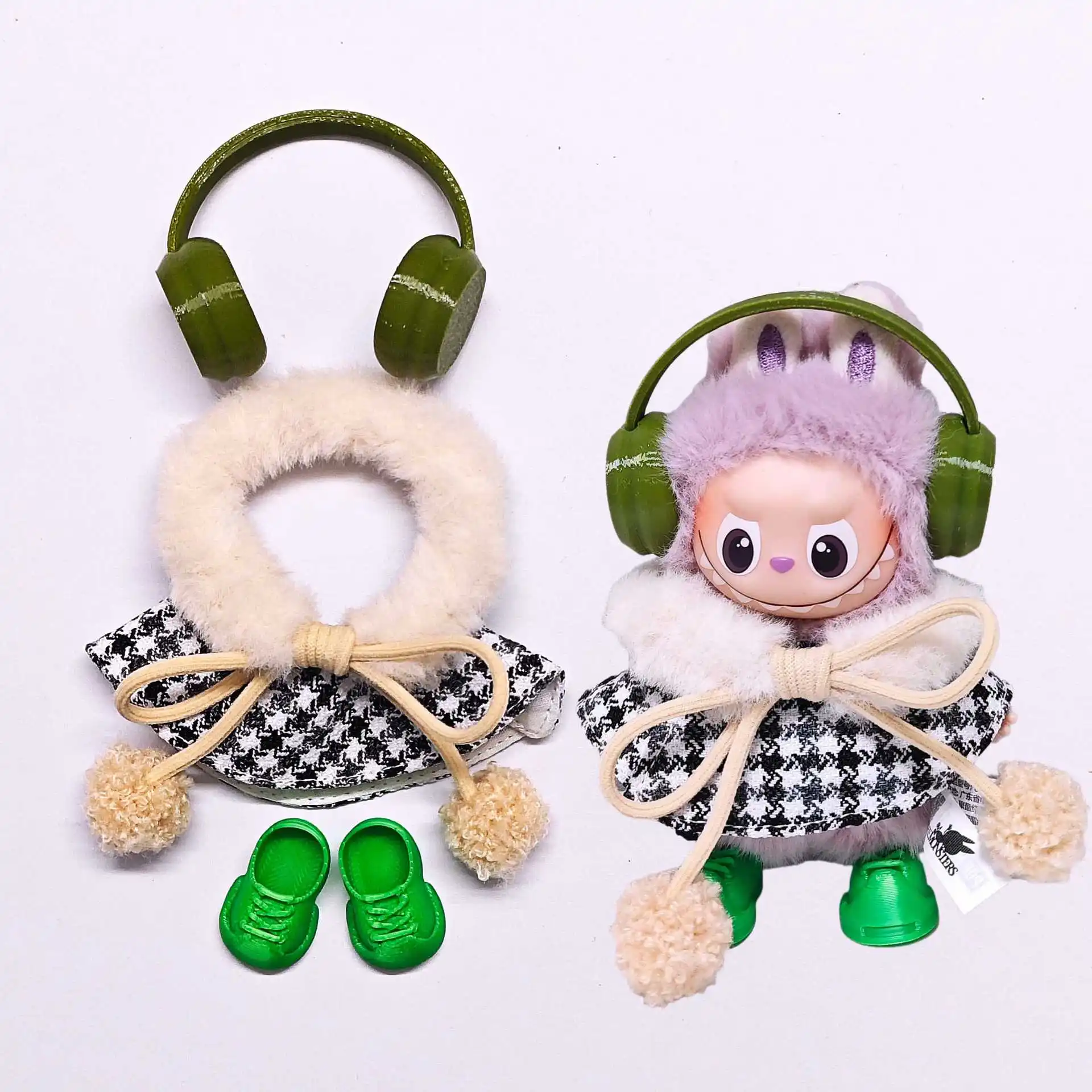 

Clothing Accessories For 10cm Mini Labubu 4.0 4th Generation Dolls Plaid Cape With Glasses Headphones Shoes – Set