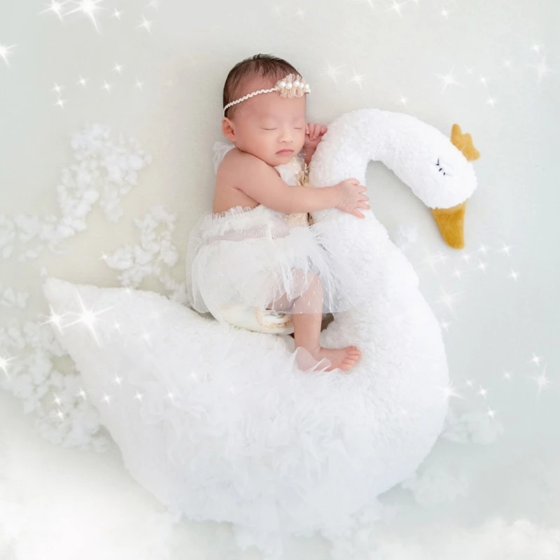 Newborn Baby Photoshoot Props Posing Pillows Swan Shape Cushion Pad for Infant Baby Photography Props Accessories