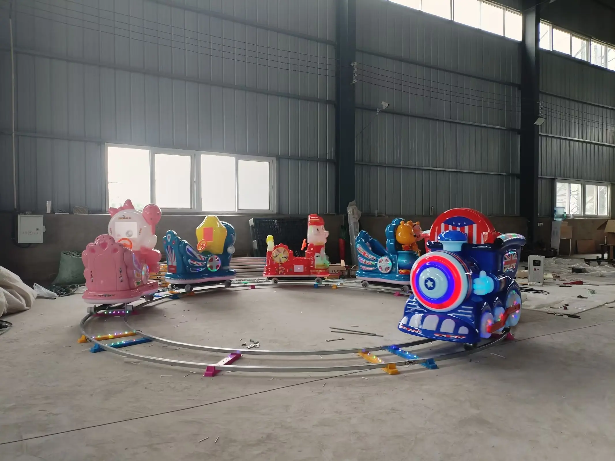 Commercial Use Indoor Electric Mini Railway Train City Park Fiberglass Plastic Ride-on Train for Little Kids Educational Indoorp