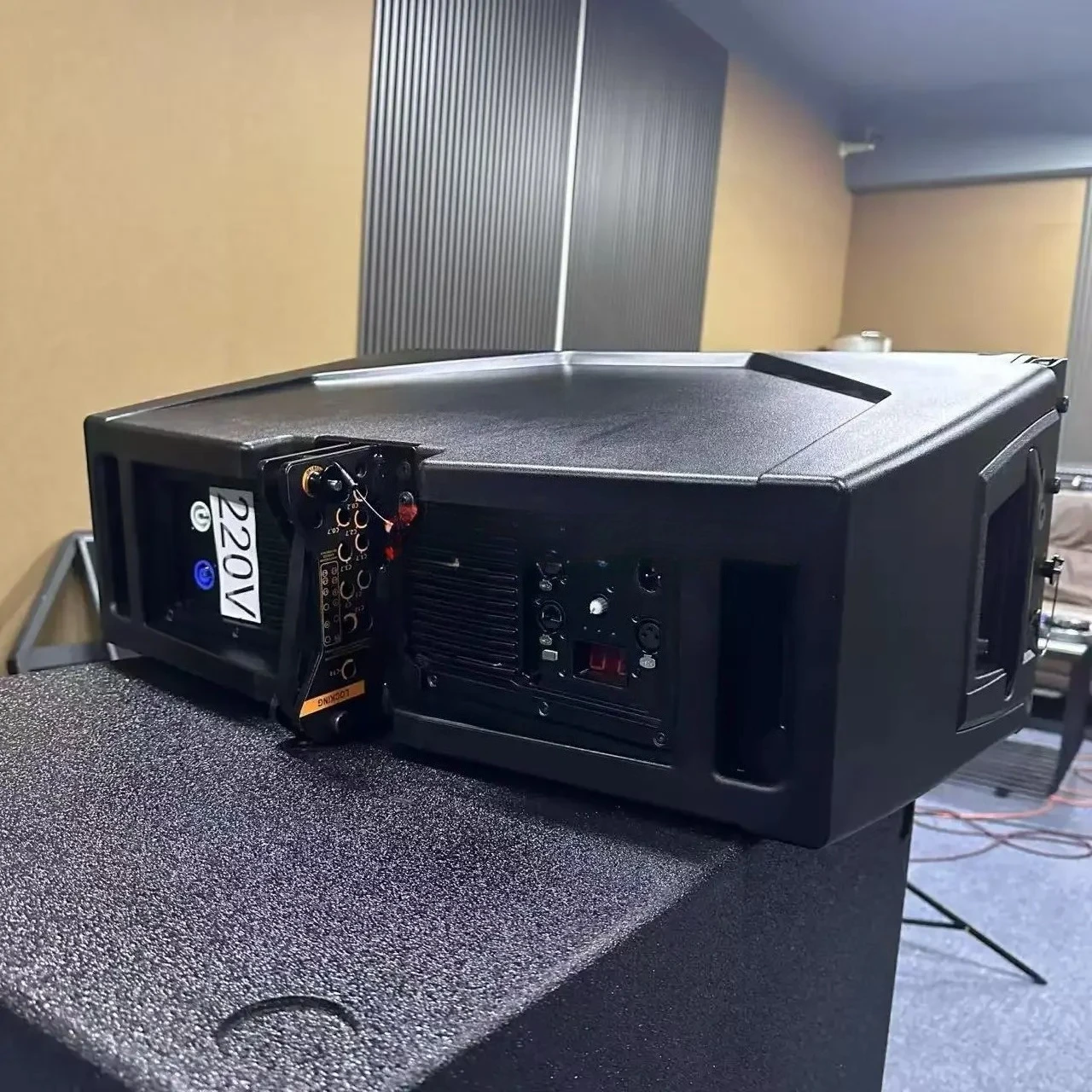 HDL 30A Dubbele 10-inch actieve line-array-luidsprekers Passief/aangedreven geluidssysteem Rcf Professionele audioapparatuur Buitenluidspreker