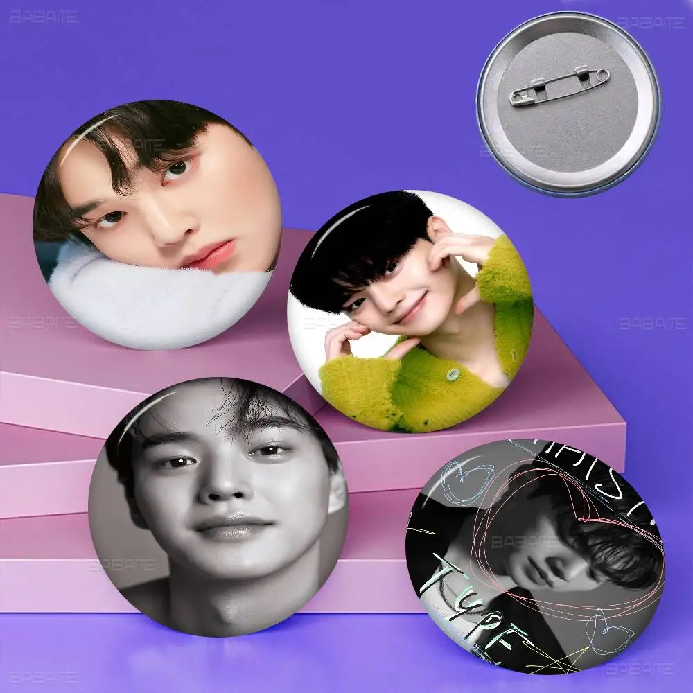 Kpop Actor Hot S-Song Kang Cartoon Brooches Anime Badge Round Handmade Brooch Lapel Pins Jewelry for Backpack Clothes Gifts