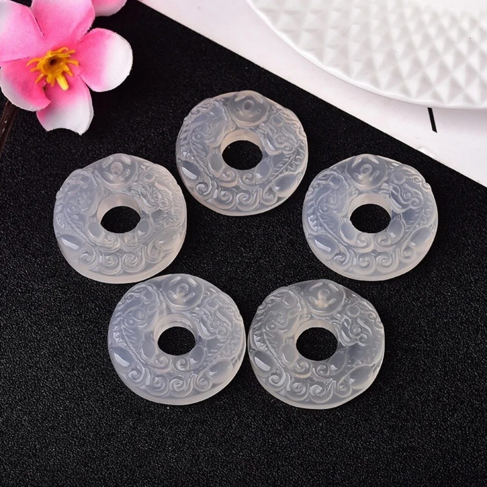 4PCS 33mm Natural White Agate Pixiu Carving Polished Crystal Reiki Healing Jewelry Pendant Cute Rock Decoration for Gift