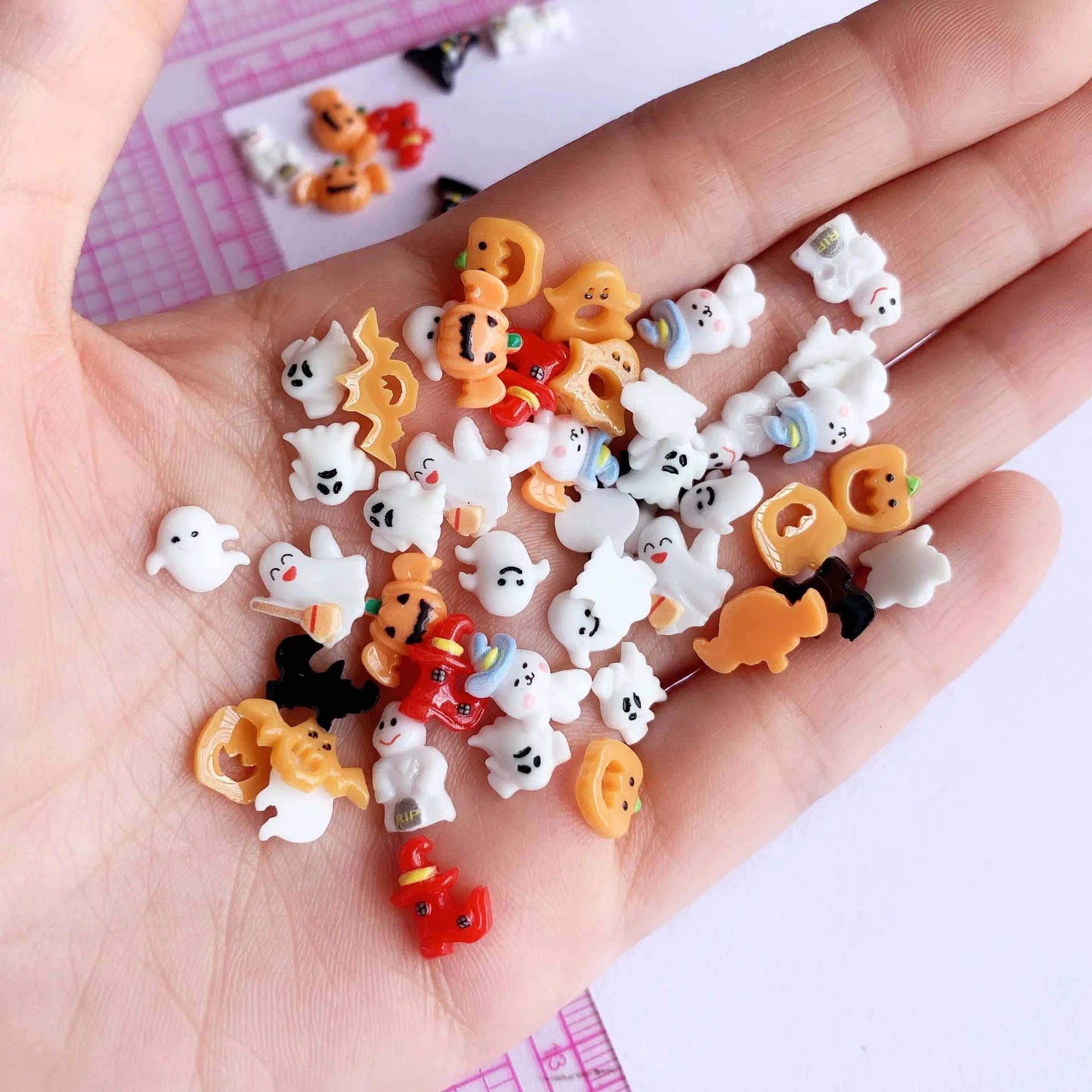 

20pcs Halloween Nail Charms 3D Cartoon Resin Flatback Angel Ghost Tombstone Nail Art Parts Festival Nail Decorations Accessories