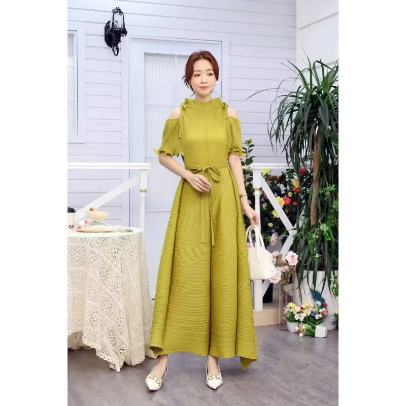 

Платье подружки невесты с присборенными плечами, бантом, завышенной талией, юбкой А-силуэта, из полиэстера, в европейском и уличном стиле