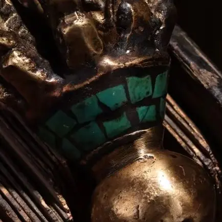 collezione-del-tempio-tibetano-antico-bronzo-con-mosaico-di-cinabro-e-turchese-dorje-vajra-phurpa-a-nove-punte-amuleto-per-la-protezione-della-casa-e-l'esorcismo