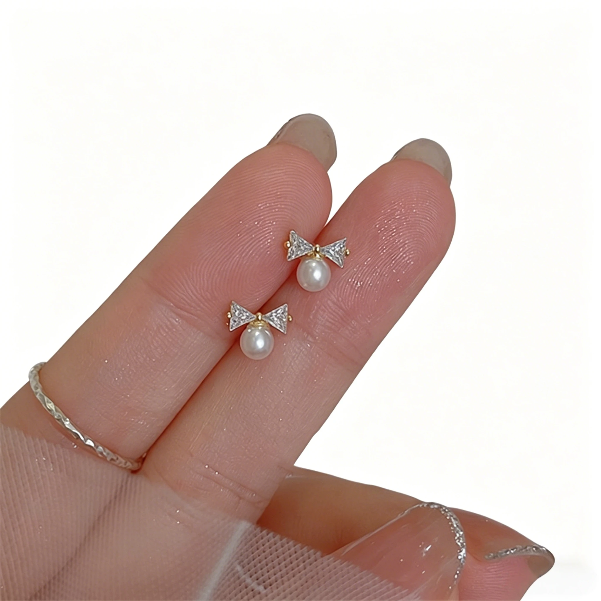 1-Pair French Retro Inlaid Synthetic Zircon Bow Splicing Imitation Pearl Pendant Earrings for Women\'s Daily Versatile 2024 New E